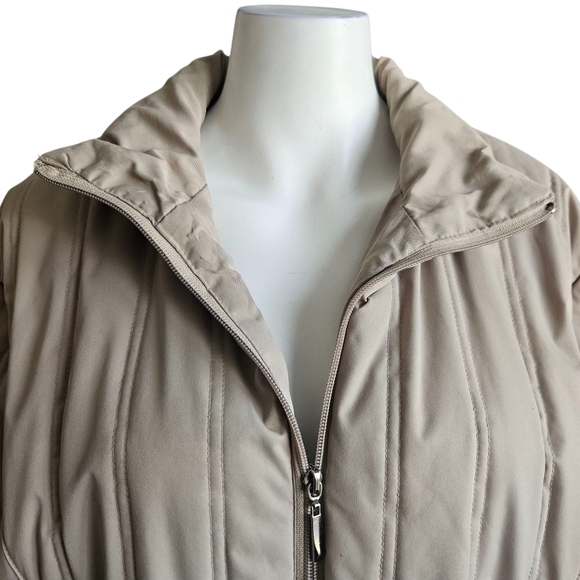 Tally Ho Women's Beige Quilted Puffer Jacket Sz Large Fall Neutral Minimalist - Picture 2 of 15